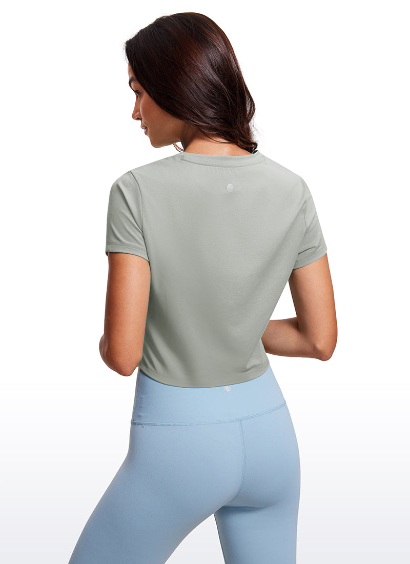 Áo thun yoga nữ CRZ YOGA kiểu dáng cổ điển, họa tiết “ Butterluxe ”, tay ngắn, màu Sterling