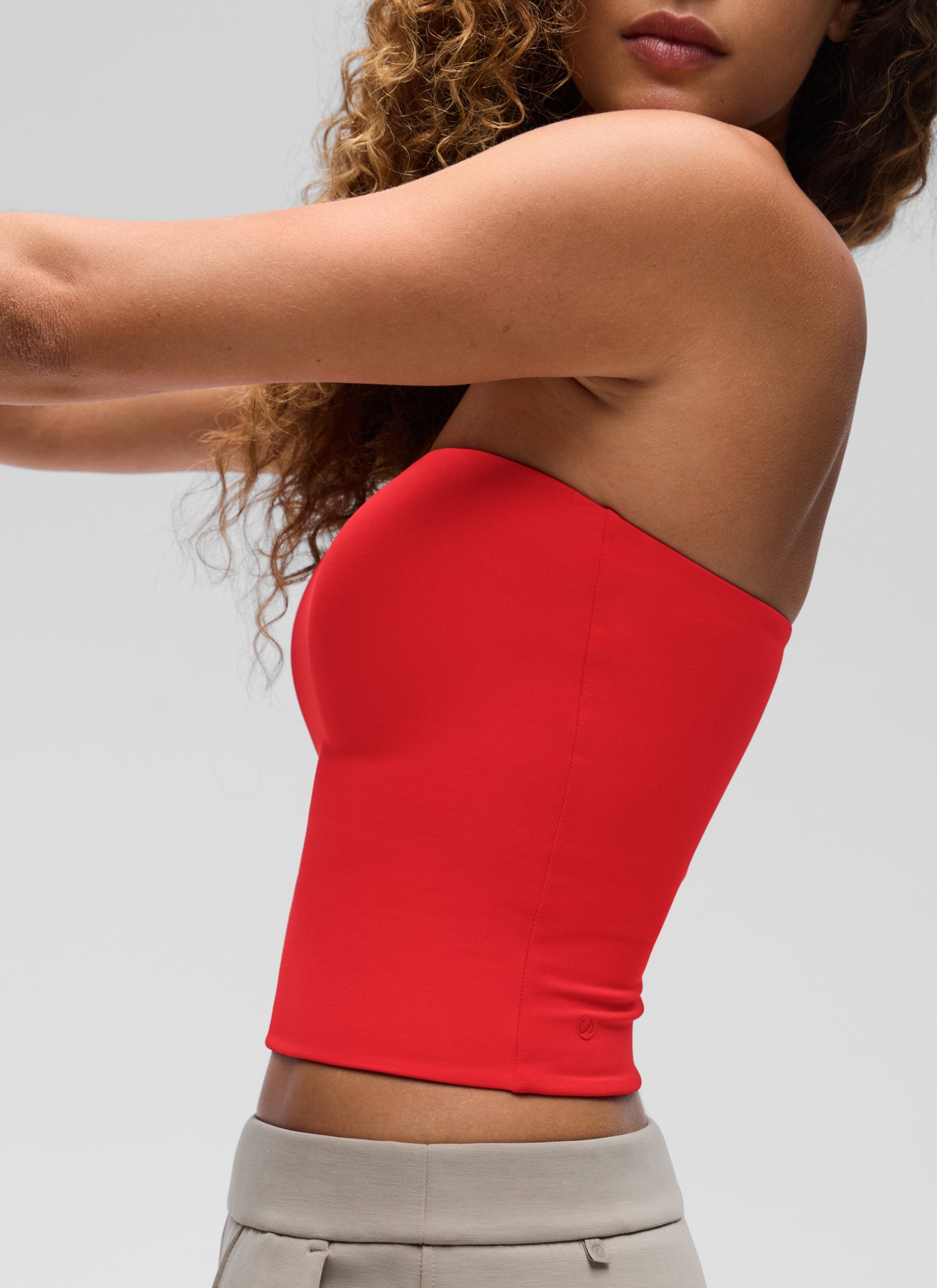 CRZ YOGA Áo thun nữ dáng ôm, không dây, họa tiết hoa văn “ Butterluxe ”, màu đỏ đậm