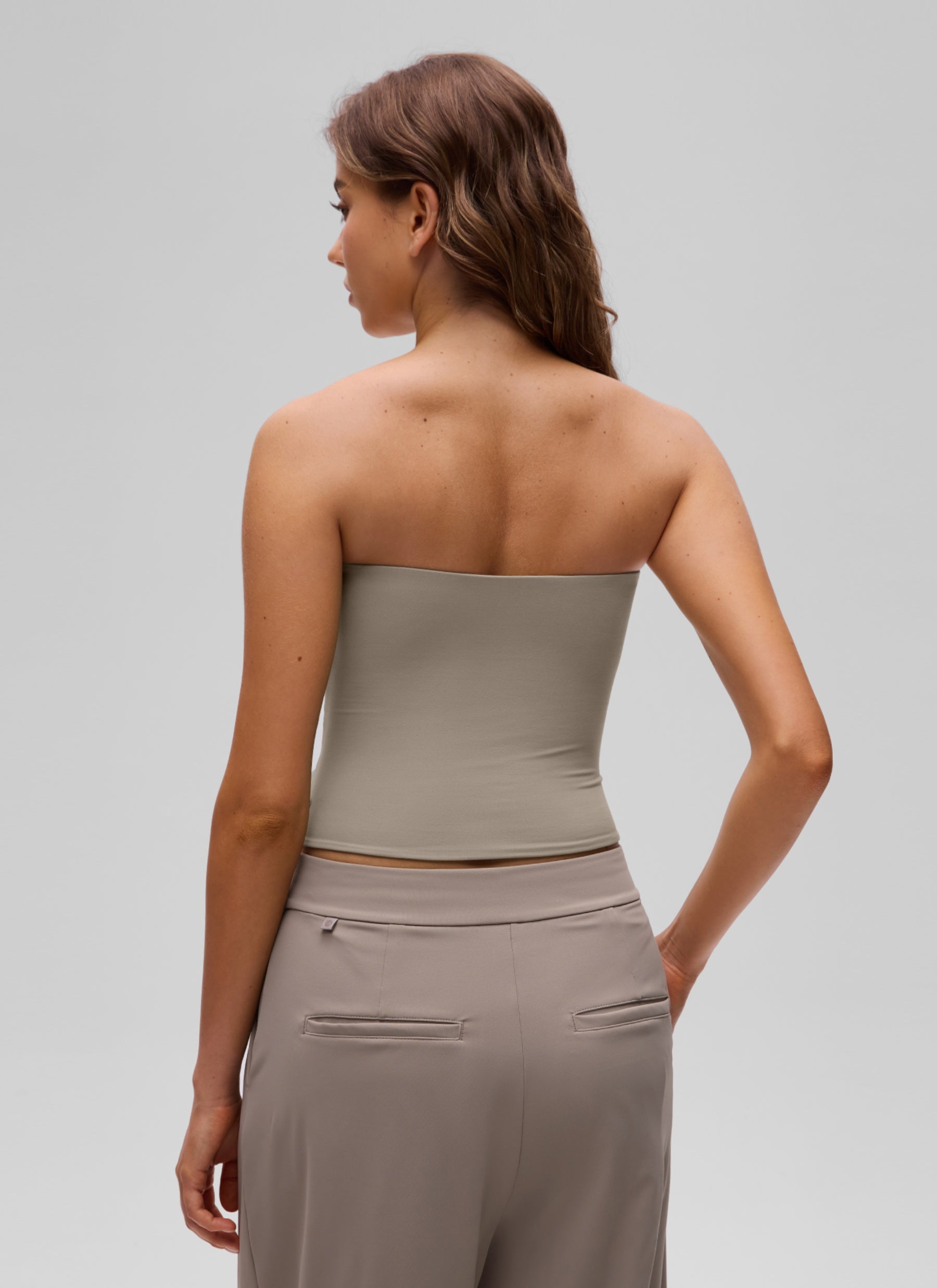 CRZ YOGA Áo thun nữ dáng ôm, không dây, họa tiết “ Butterluxe ”, màu xám tro ấm
