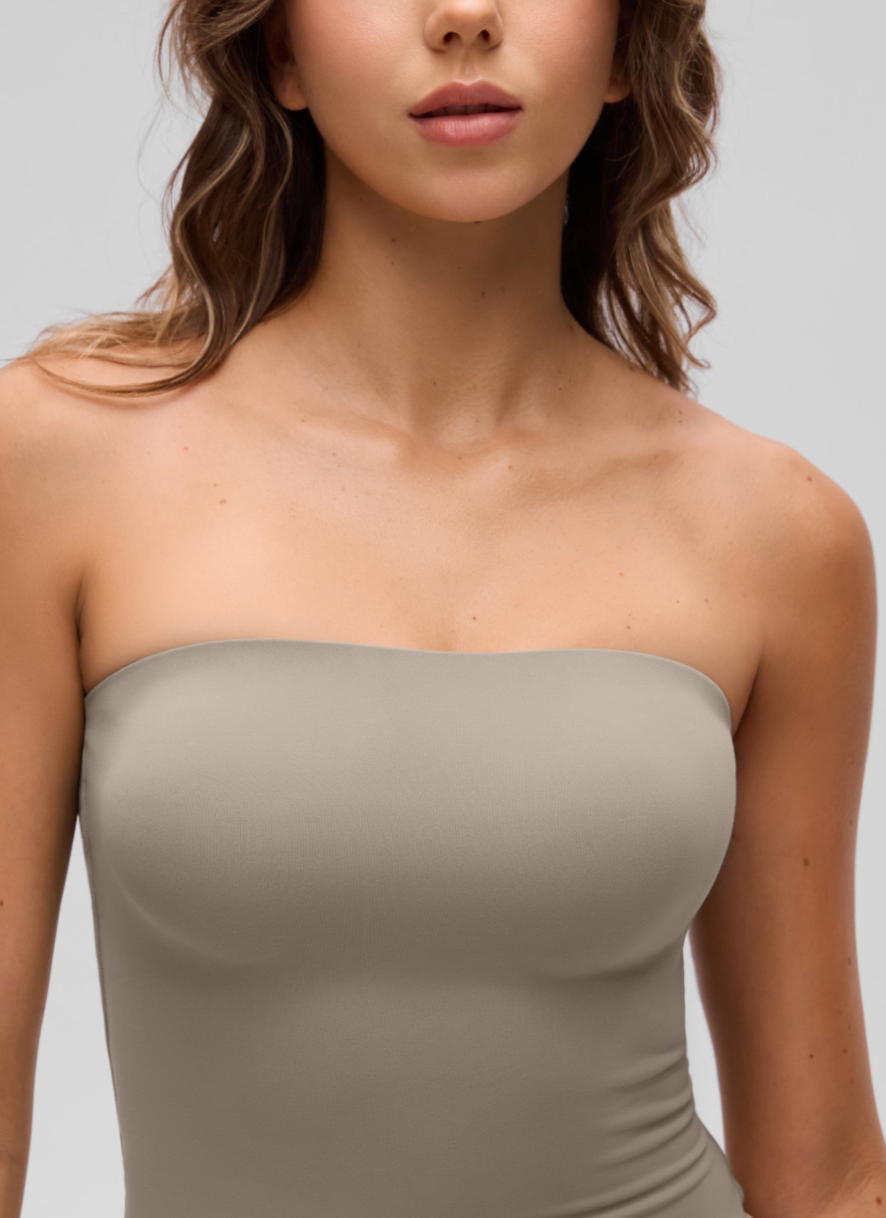 CRZ YOGA Áo thun nữ dáng ôm, không dây, họa tiết “ Butterluxe ”, màu xám tro ấm