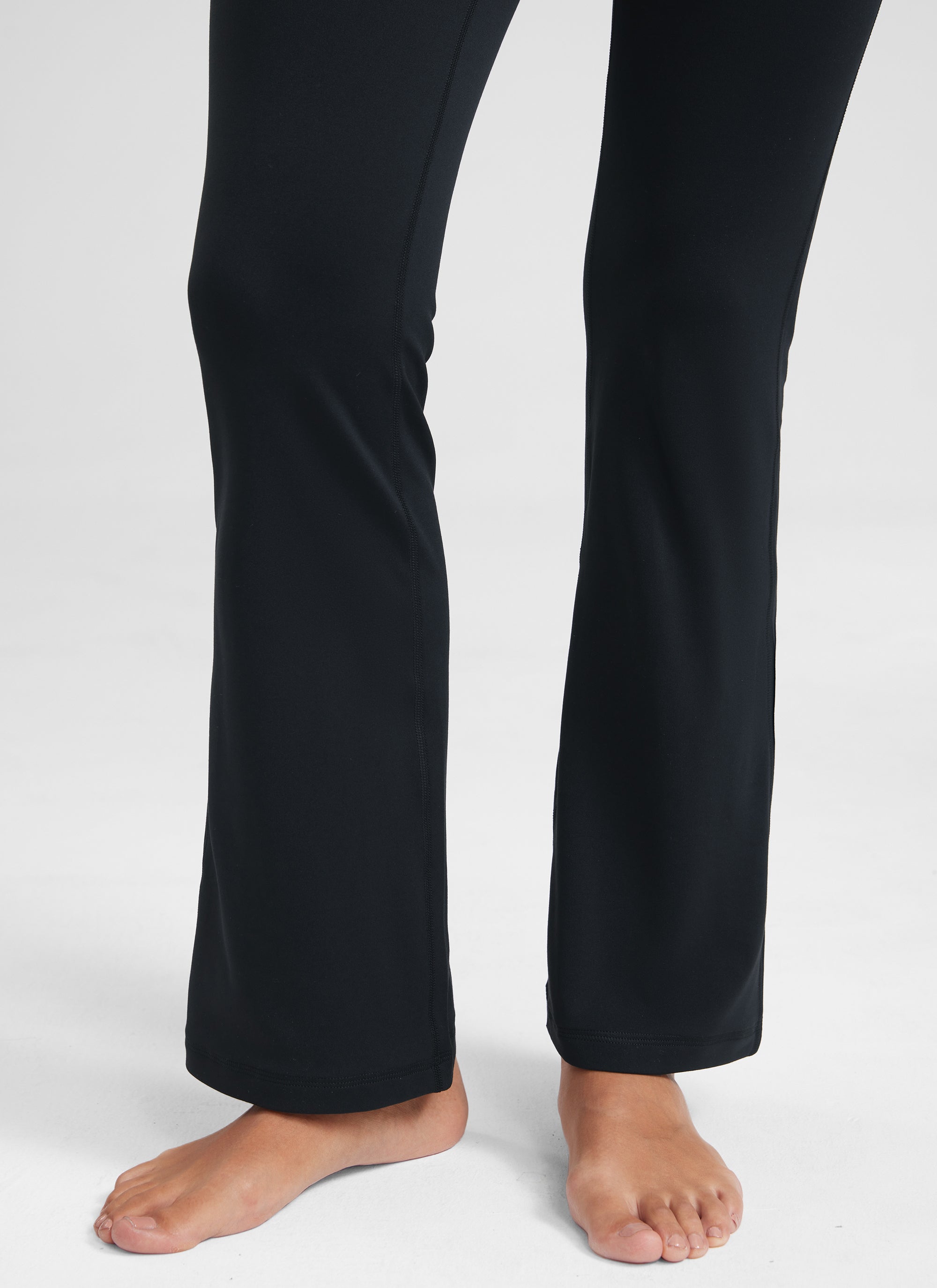 CRZ YOGA Quần legging yoga nữ cạp cao, kiểu ống loe có túi, chất liệu vải thun co giãn ( Butterluxe ), cỡ 29