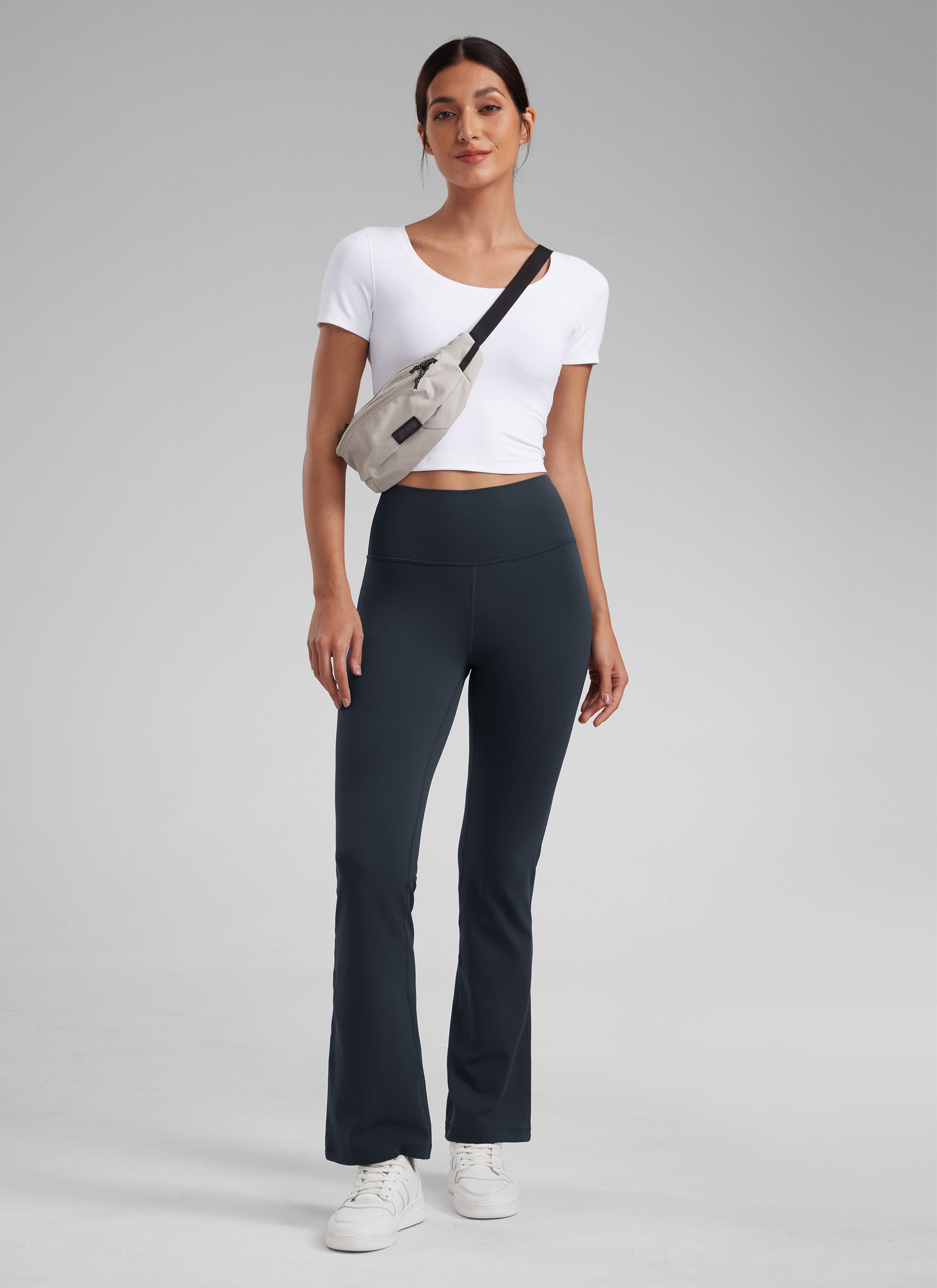 CRZ YOGA Quần legging yoga nữ cạp cao, kiểu ống loe có túi, chất liệu vải thun co giãn ( Butterluxe ), cỡ 29